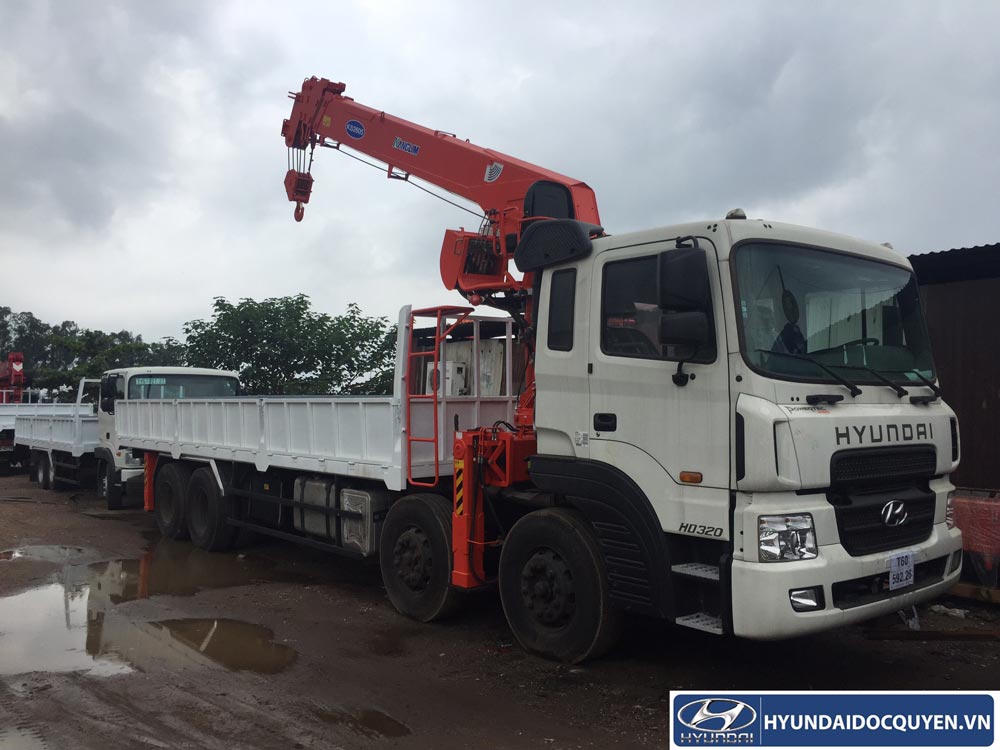 CẨU ATOM 14 TẤN GẮN TRÊN NỀN XE HYUNDAI HD320 4 CHÂN