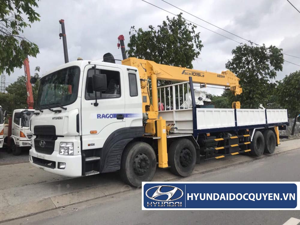 CẨU SOOSAN SCS1015LS 10 TẤN TRÊN NỀN HYUNDAI HD320 4 CHÂN