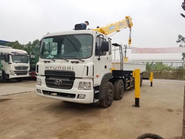 XE TẢI HYUNDAI HD320 GẮN CẨU 10 TẤN SOOSAN SCS1015LS